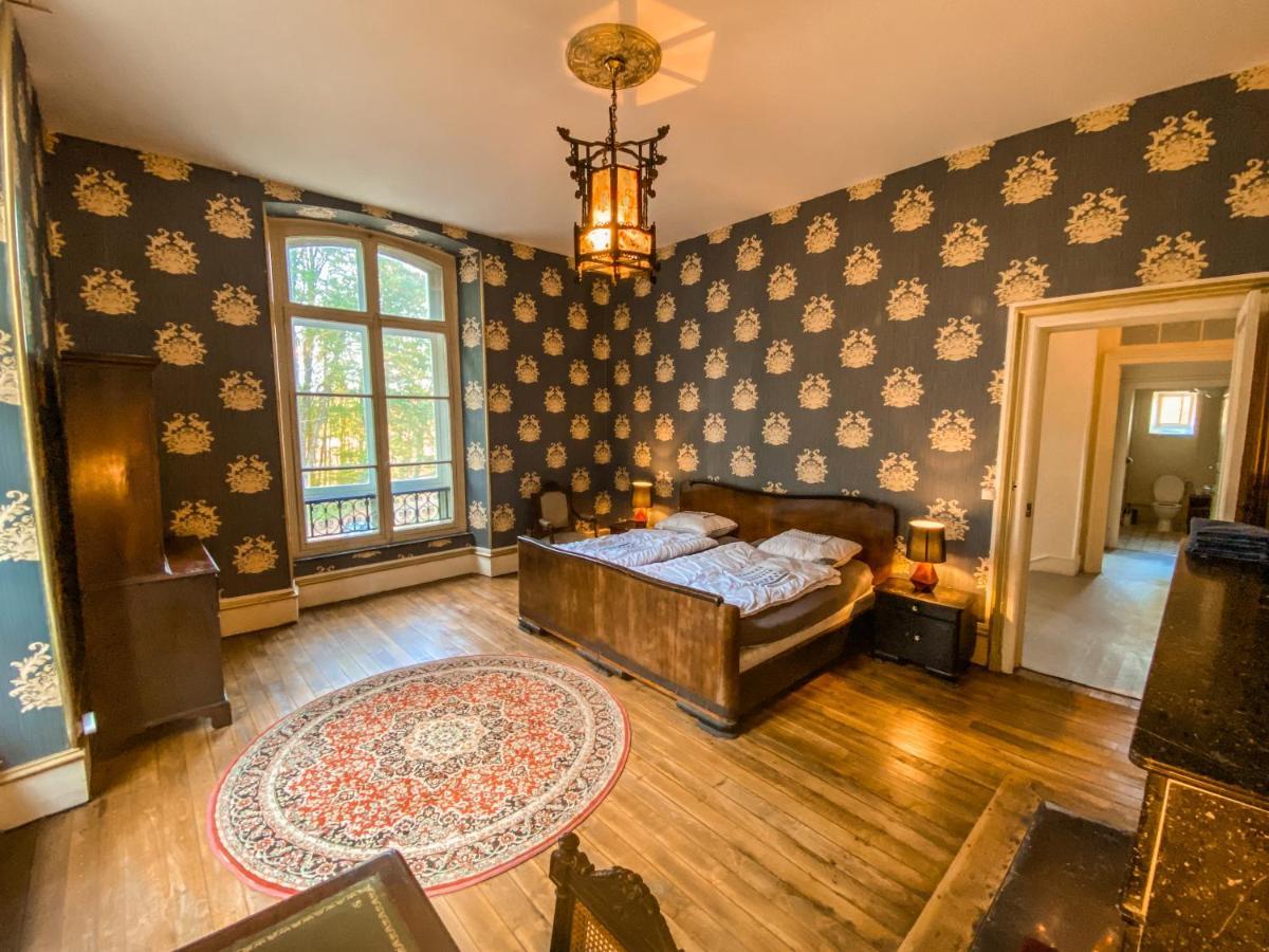 Private Castle With Park - Chateau Guillermo La Moncelle Екстер'єр фото