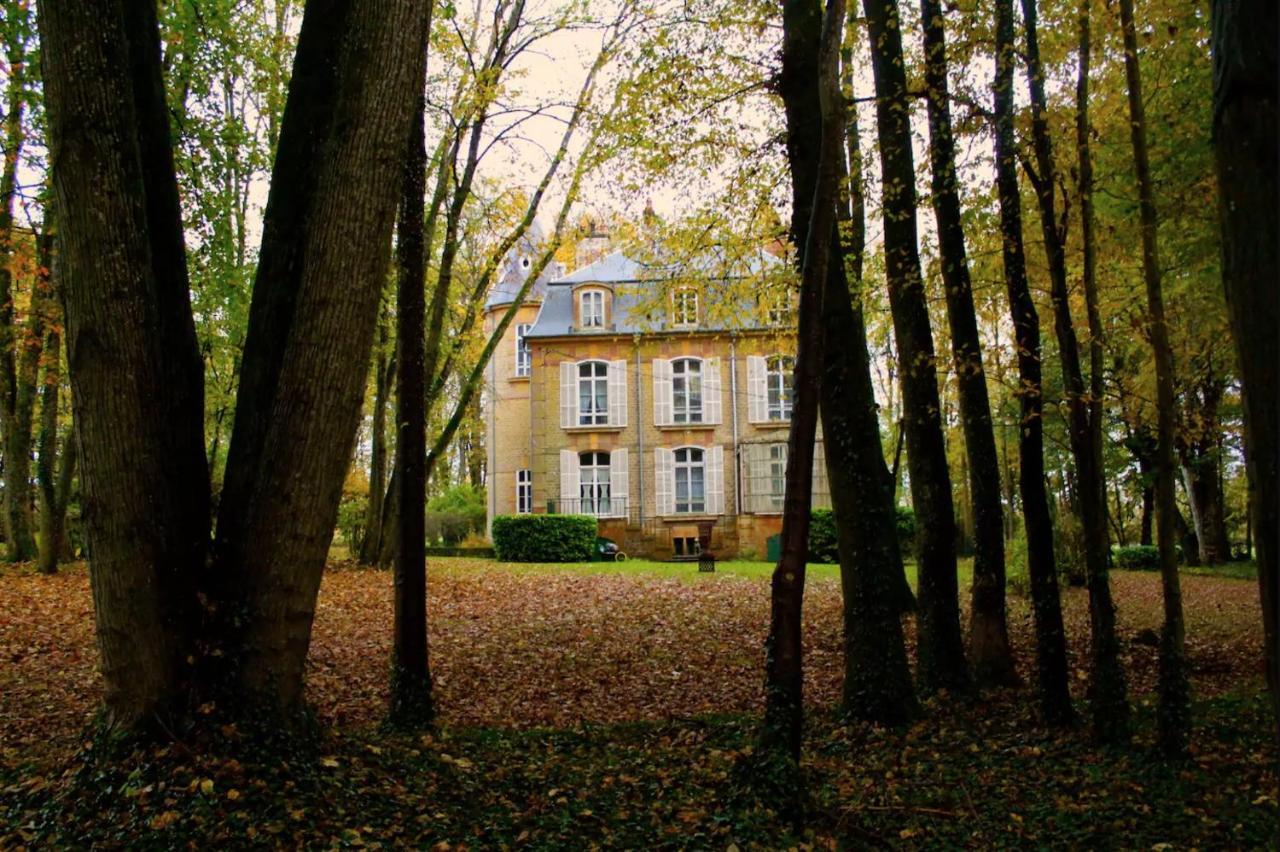 Private Castle With Park - Chateau Guillermo La Moncelle Екстер'єр фото