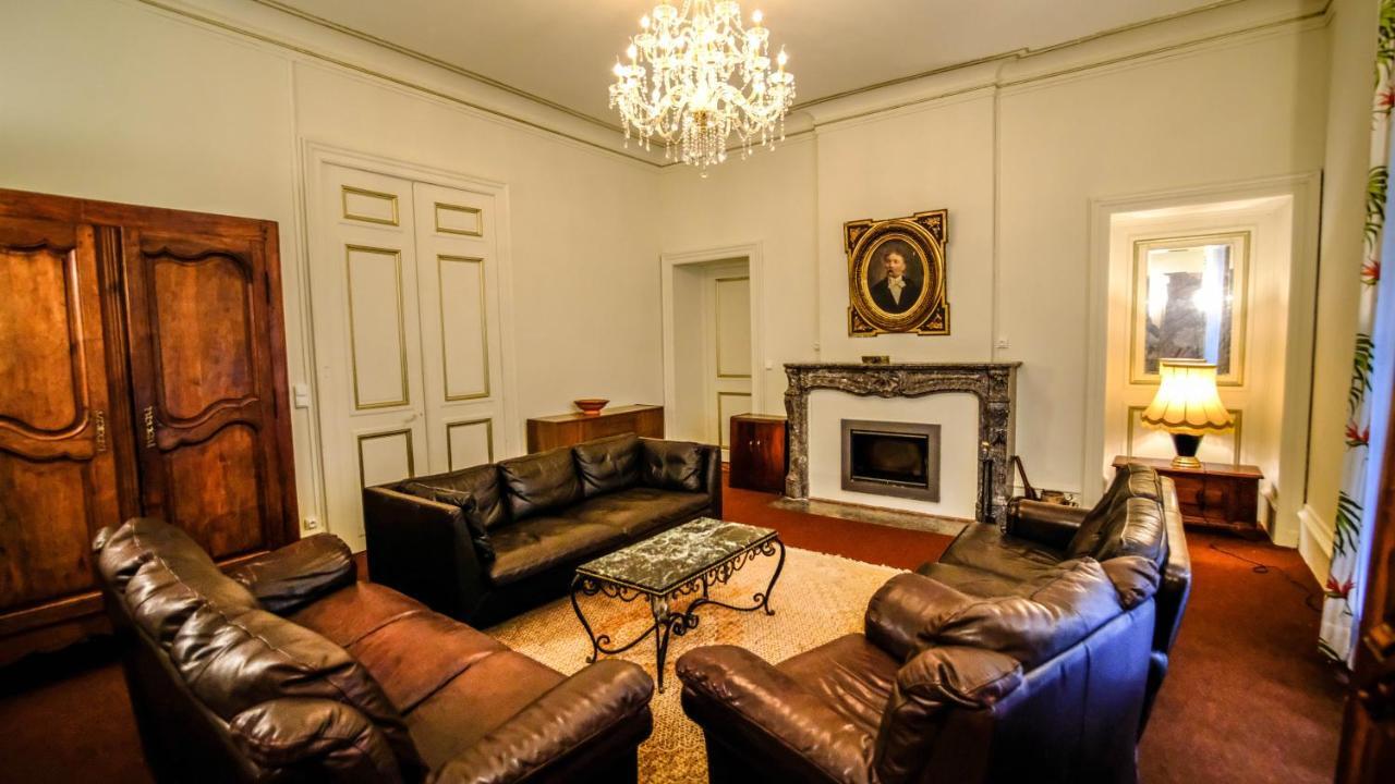 Private Castle With Park - Chateau Guillermo La Moncelle Екстер'єр фото